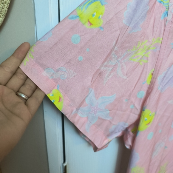 Disney The Little Mermaid Flounder Camp Shirt Size XL Button Down Pink Rare vaca - Picture 4 of 10